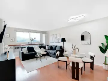Condominium with xxx sqft, x Bedroom, x Bathroom