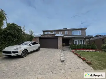 Detached House with x Bedrooms, x Bathrooms