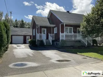 Detached House with * Bedrooms, * Bathroom