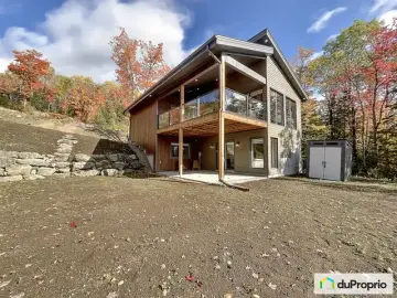 Cottage with x Bedrooms, x Bathrooms
