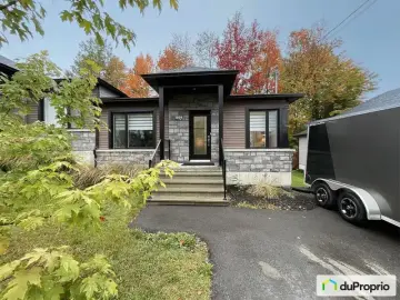 Semi Detached with * Bedrooms, * Bathroom