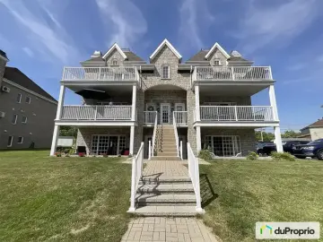 Condominium with x Bedrooms, x Bathroom