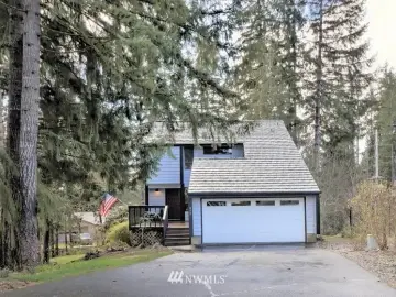 Detached House with **** sqft, * Bedrooms, ** Bathroo