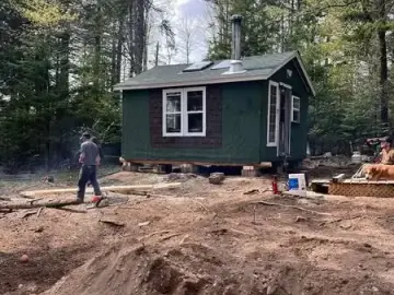 Detached House with x Bedroom, x Bathroom