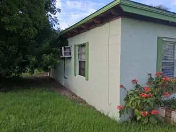 Detached House with x Bedrooms, x Bathroom
