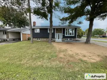 Detached House with x Bedrooms, x Bathroom