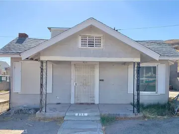 Detached House with **** sqft, * Bedrooms, * Bathroom
