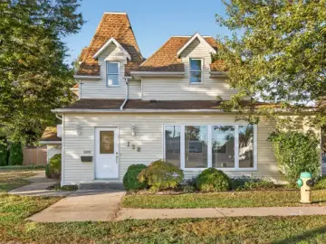 Detached House with **** sqft, * Bedrooms, * Bathroom