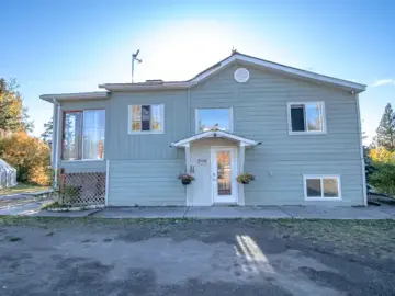 Land with x Bedrooms, x Bathrooms