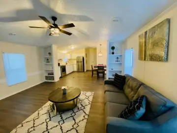 Detached House with 1368 sqft, 3 Bedrooms, 2 Bathroom