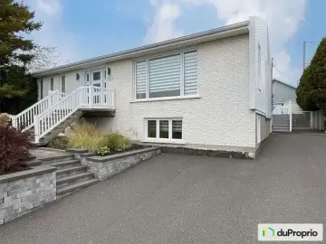 Land with 5 Bedrooms, 2 Bathrooms