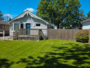 Detached House with 2 Bedrooms, 1 Bathroom