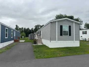 Detached House with xxxx sqft, x Bedrooms, x Bathroom
