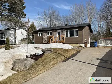 Detached House with x Bedrooms, x Bathrooms