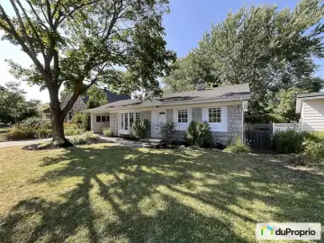 Detached House with x Bedrooms, x Bathrooms