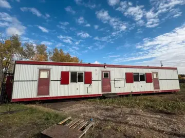 Detached House with x Bedrooms, x Bathrooms
