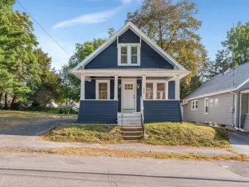 Detached House with xxxxx sqft, x Bedrooms, xx Bathro