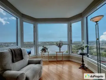 Condominium with x Bedrooms, x Bathrooms