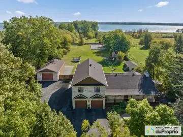 Detached House with x Bedrooms, x Bathrooms