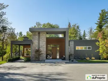 Land with 5 Bedrooms, 3 Bathrooms