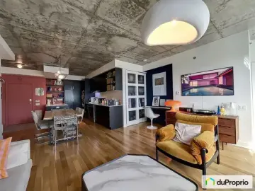 Condominium with x Bedrooms, x Bathroom
