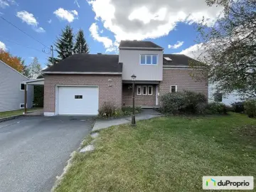Detached House with x Bedrooms, x Bathrooms