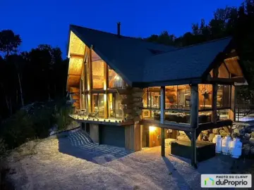 Land with 4 Bedrooms, 3 Bathrooms