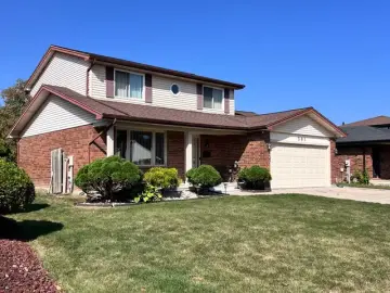 Detached House with x Bedrooms, x Bathrooms