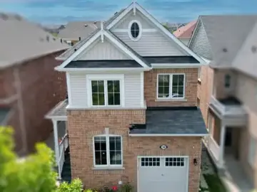 Detached House with xxxx sqft, x Bedrooms, x Bathroom