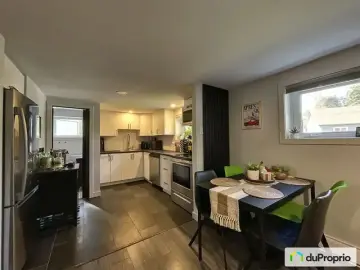 Semi Detached with 1 Bedroom, 1 Bathroom