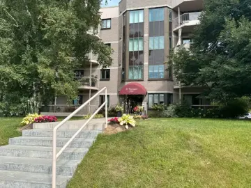 Condominium with xxxx sqft, x Bedrooms, x Bathroom