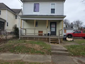 Detached House with xxxx sqft, x Bedrooms, x Bathroom