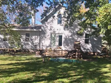 Detached House with x Bedrooms, x Bathrooms