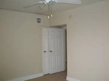 Condominium with xxx sqft, x Bedroom, x Bathroom