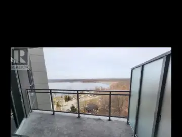 Condominium with xxx sqft, x Bedrooms, x Bathrooms