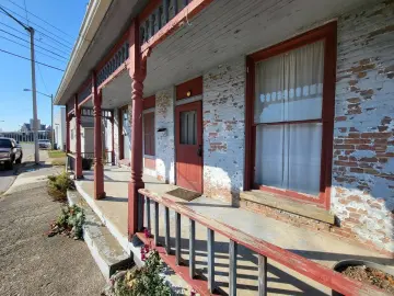 Detached House with 3 Bedrooms, 2 Bathrooms