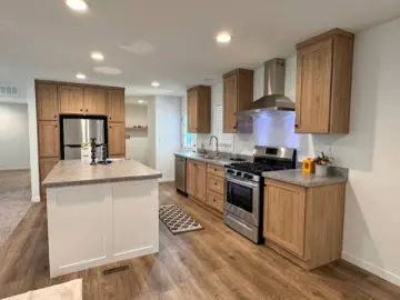 Detached House with 1240 sqft, 3 Bedrooms, 2 Bathroom