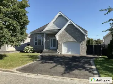 Land with 4 Bedrooms, 2 Bathrooms