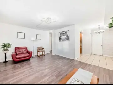 Condominium with xxx sqft, x Bedrooms, x Bathroom