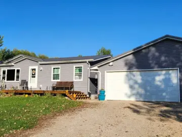 Detached House with xxxx sqft
