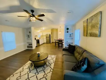 Detached House with 1368 sqft, 3 Bedrooms, 2 Bathroom