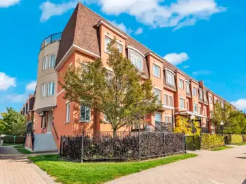 Semi Detached with 735 sqft, 2 Bedrooms, 1 Bathroom