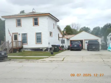 Detached House with * Bedrooms, * Bathroom