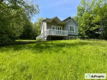 Detached House with 4 Bedrooms, 2 Bathrooms