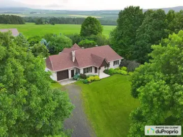 Detached House with 6 Bedrooms, 2 Bathrooms