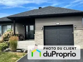 Detached House with 4 Bedrooms, 2 Bathrooms