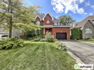 Detached House with 4 Bedrooms, 2 Bathrooms