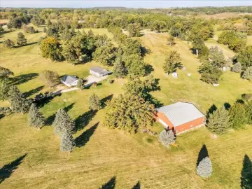 Cottage with 3 Bedrooms, 2 Bathrooms