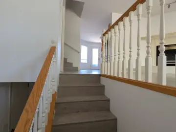 Semi Detached with 1457 sqft, 3 Bedrooms, 2 Bathrooms