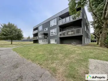 Condominium with x Bedrooms, x Bathroom